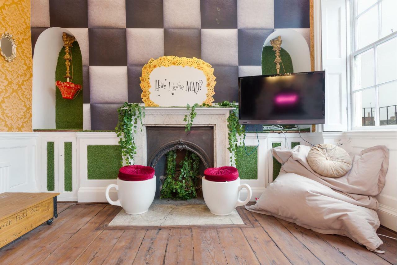 The Wonderland Townhouse - Alice In Wonderland 7Bdr Home Бат Екстер'єр фото